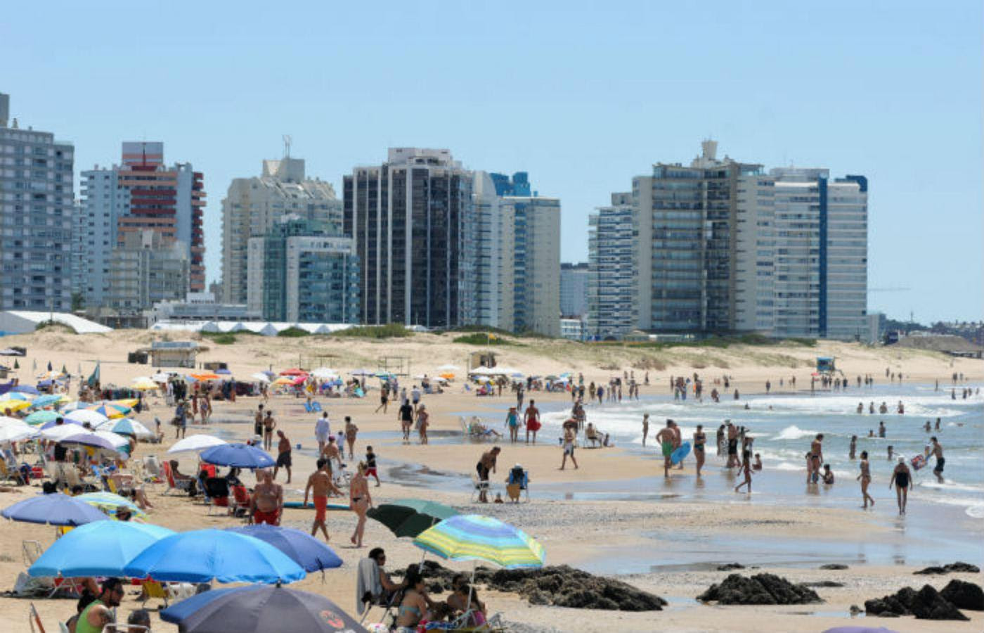 En enero hubo más argentinos en Uruguay que en 2019