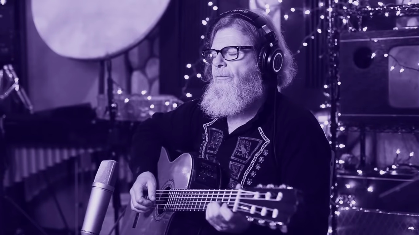Santaolalla vuelve a sorprender con su música
