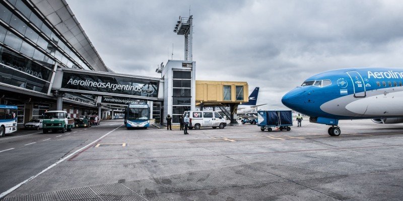 El Gobierno extenderá la concesión de Aeropuertos Argentina 2000 con una inversión de 2.500 millones de dólares