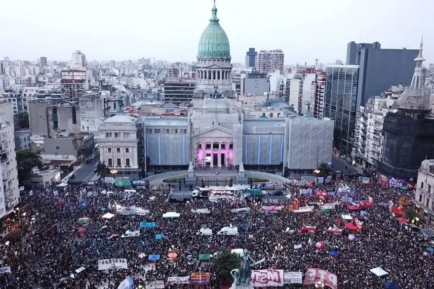 8M: marchas al Congreso y el Obelisco para visibilizar los reclamos de género