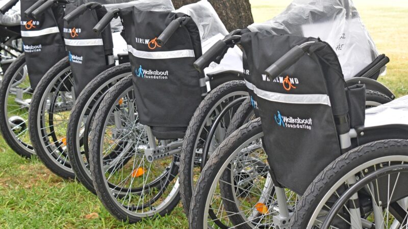 Fabiola Yáñez, donó 60 sillas de ruedas a personas con discapacidad a través de la Fundación Banco Nación Argentina