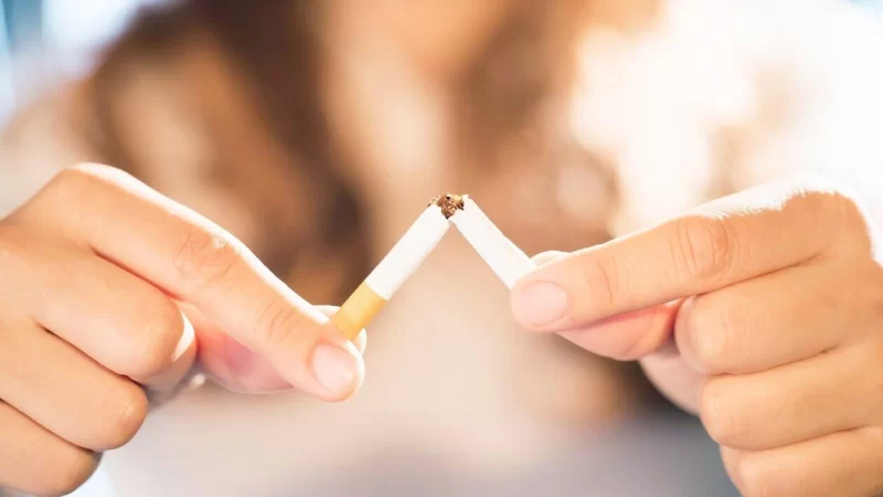 La mitad de los fumadores intenta dejar, pero sin apoyo profesional solo un 4% lo logra