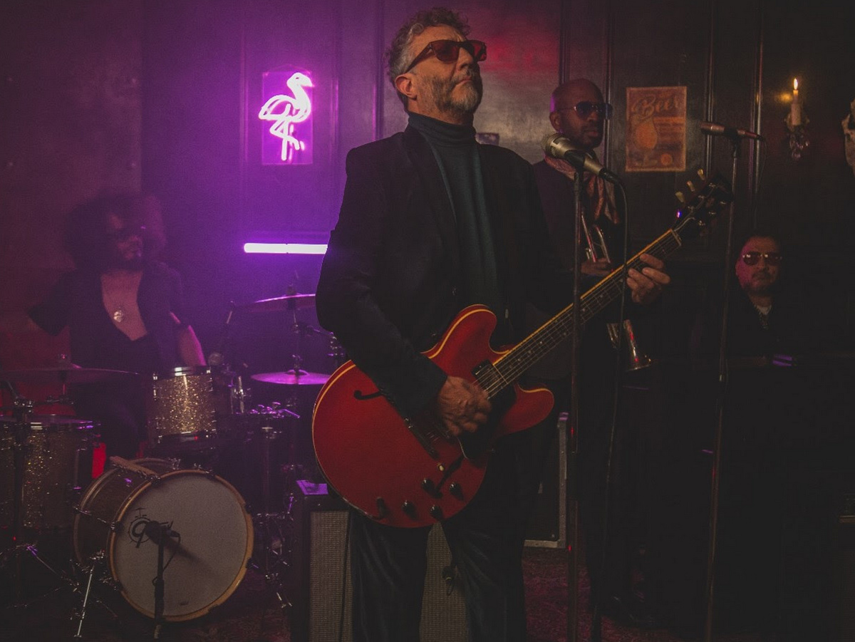 Fito Paez estrena el videoclip de Sasha, Sissi y El Círculo de Baba junto a Mon Laferte