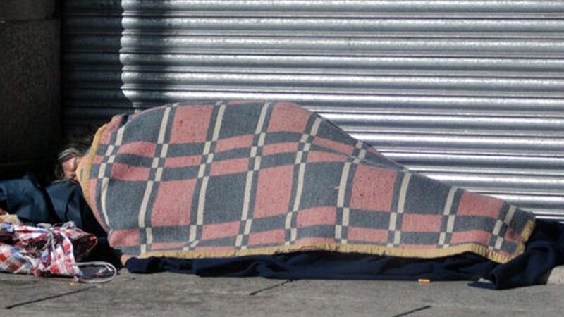 Un Abrigo Solidario: Iniciativa para ayudar a las personas en situación de calle durante el invierno