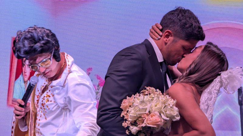 Casamiento a lo Elvis: Floppy Tesouro y Salvador Becciu sellaron su amor en una boda de película