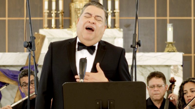 Eleazar Mora revive la emoción de la zarzuela con una interpretación inmersiva de “La roca fría del Calvario”