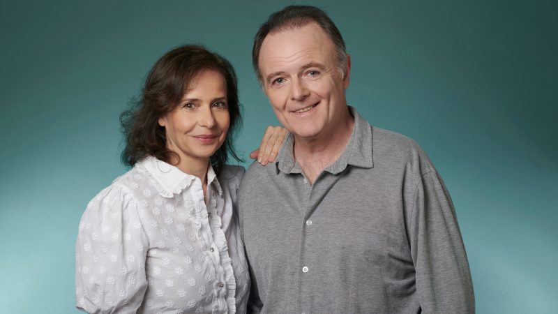 Gabriela Toscano y Luis Machín, frente a frente en “Relatividad”, un drama histórico con ecos contemporáneos