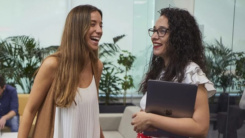 Mentorías online y sin costo: cómo postularse al programa de Cabify para mujeres interesadas en el mundo tech