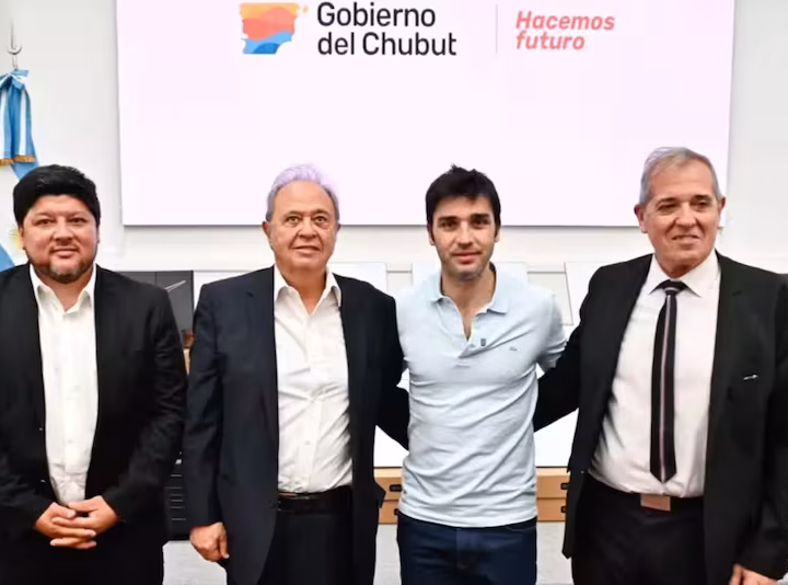 Telecentro impulsa conectividad en Chubut: 120 antenas de internet para escuelas rurales